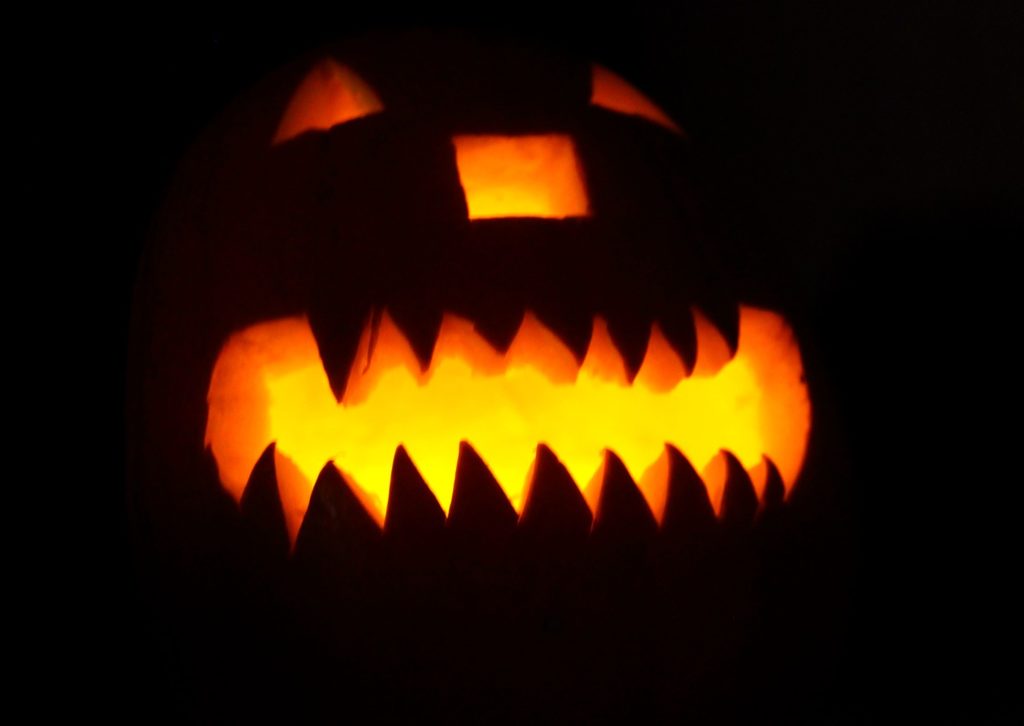 strašidelný halloweenský TAG